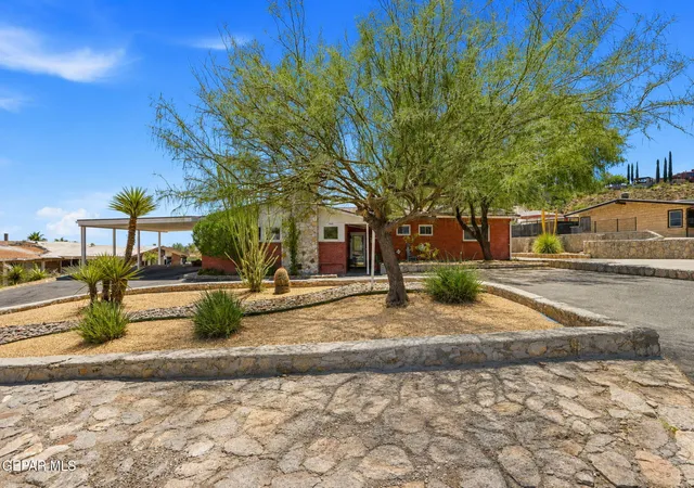 Photo 2 of Sale Pending at 3208 Titanic Ave, El Paso, TX 79904 | MLS# 949959 | Listing updated on 2026-09-16