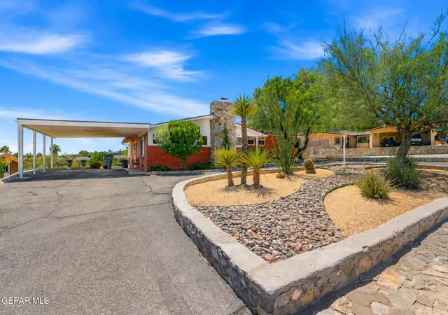 Photo 3 of Sale Pending at 3208 Titanic Ave, El Paso, TX 79904 | MLS# 949959 | Listing updated on 2026-09-16