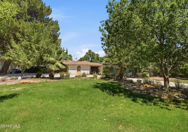 Photo 4 of Single family home for sale at 794 Coeur Dalene Cir, El Paso, TX 79922 | MLS# 949875 | Listing updated on 2026-09-20
