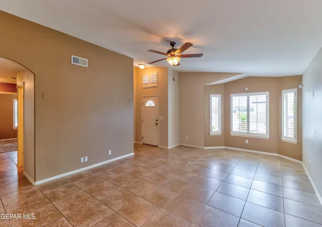 4th image of 3017 Woodhead, El Paso, TX 79938 | MLS# 949888