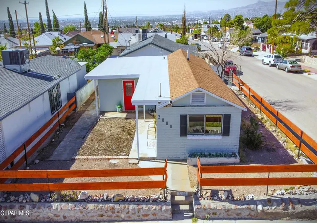 Photo 2 of Sale Pending at 2800 Nashville Ave, El Paso, TX 79930 | MLS# 949923 | Listing updated on 2026-09-04