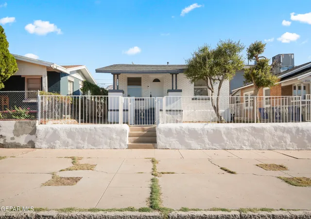 Photo 3 of Single family home for sale at 2721 Sacramento Ave, El Paso, TX 79930 | MLS# 949969 | Listing updated on 2026-10-12