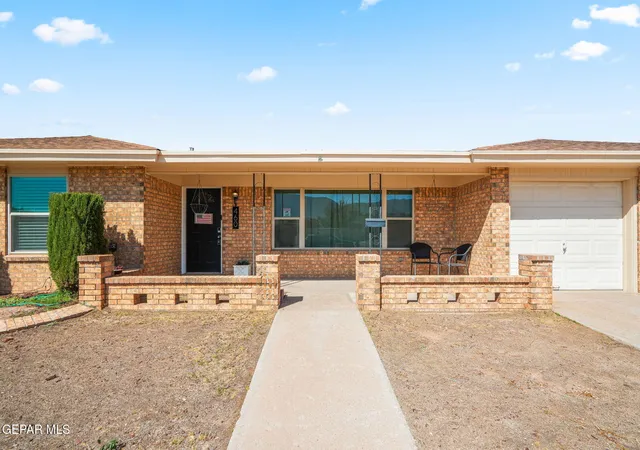 Photo 2 of Sale Pending at 460 San Blas Dr, El Paso, TX 79912 | MLS# 949944 | Listing updated on 2026-09-13