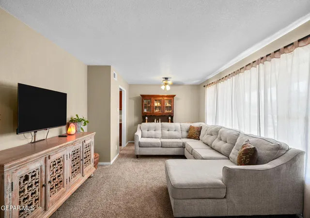 Photo 3 of Sale Pending at 460 San Blas Dr, El Paso, TX 79912 | MLS# 949944 | Listing updated on 2026-09-13