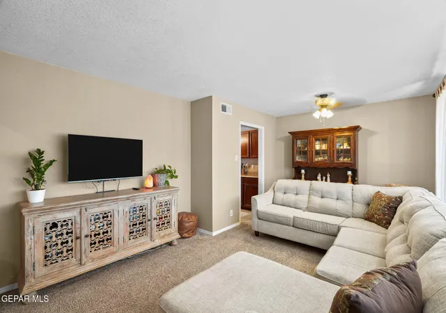 Photo 4 of Sale Pending at 460 San Blas Dr, El Paso, TX 79912 | MLS# 949944 | Listing updated on 2026-09-13