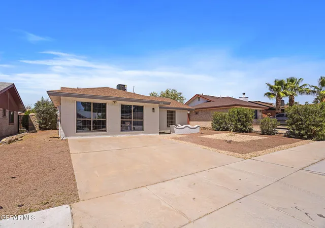 Photo 3 of Sale Pending at 1615 Brian Ray Cir, El Paso, TX 79936 | MLS# 950101 | Listing updated on 2026-09-05
