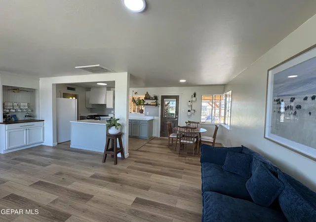 Photo 3 of Sale Pending at 3614 Titanic Ave, El Paso, TX 79904 | MLS# 950017 | Listing updated on 2026-10-08