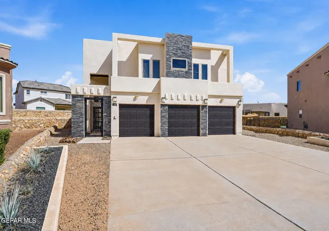 Photo 2 of Single family home for sale at 940 Clapham St, El Paso, TX 79928 | MLS# 950052 | Listing updated on 2026-09-16