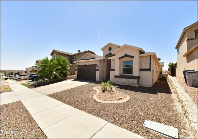 Photo 2 of Single family home for sale at 12552 Arrow Weed Dr, El Paso, TX 79928 | MLS# 950008 | Listing updated on 2026-09-09