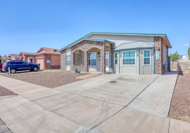 Photo 2 of Single family home for sale at 917 Brezo St, Horizon City, TX 79928 | MLS# 950048 | Listing updated on 2026-10-10
