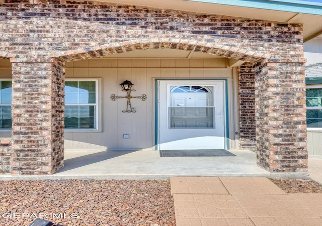 Photo 4 of Single family home for sale at 917 Brezo St, Horizon City, TX 79928 | MLS# 950048 | Listing updated on 2026-10-10