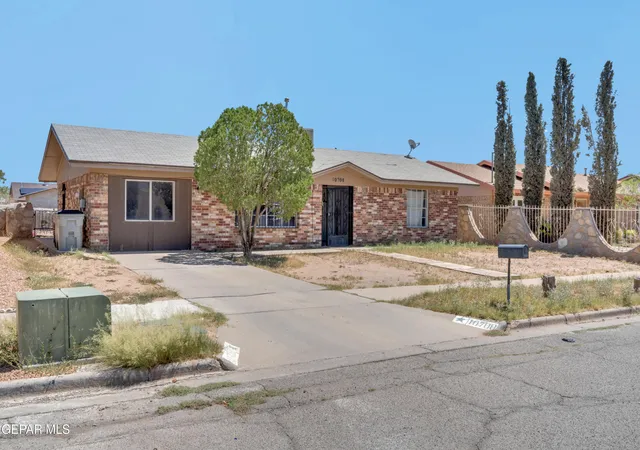 Photo 3 of Single family home for sale at 10708 Gemstone St, El Paso, TX 79924 | MLS# 950054 | Listing updated on 2026-08-26