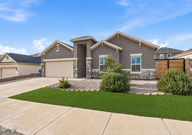 Photo 2 of Single family home for sale at 1309 Hickerson Dr, Canutillo, TX 79835 | MLS# 950070 | Listing updated on 2026-09-12