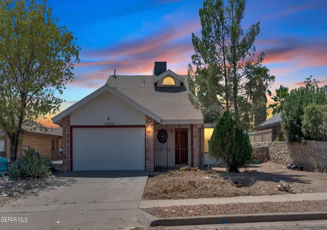 Photo 3 of Single family home for sale at 10740 Pleasant Hill Dr, El Paso, TX 79924 | MLS# 950080 | Listing updated on 2026-09-18