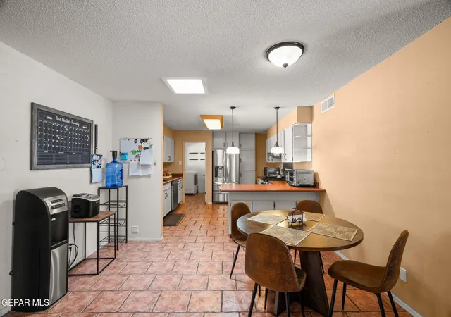 Photo 2 of Sale Pending at 3405 Moonlight Ave, El Paso, TX 79904 | MLS# 950100 | Listing updated on 2026-09-10