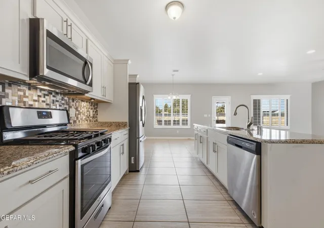 Photo 3 of Single family home for sale at 6213 Brazos River Dr, El Paso, TX 79932 | MLS# 950248 | Listing updated on 2026-09-20