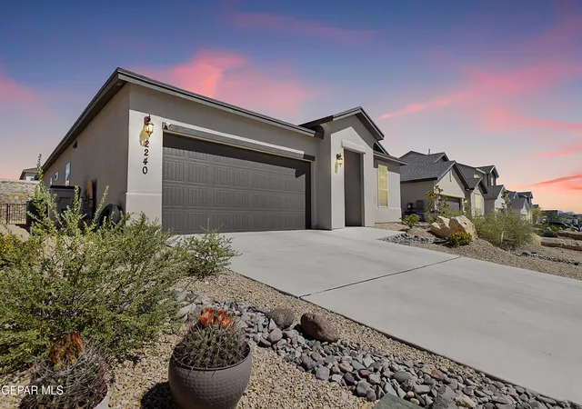 Photo 2 of Single family home for sale at 2240 Small Mountain Pl, El Paso, TX 79911 | MLS# 950249 | Listing updated on 2026-08-31