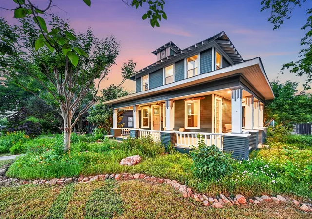 1st image of 802 Haines Ave, Dallas, TX 75208 | MLS# 21244982