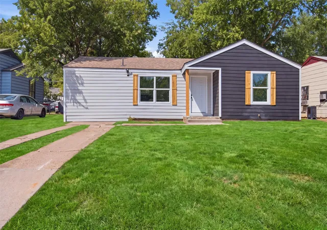1st image of 905 E Shaw St, Fort Worth, TX 76110 | MLS# 21354653