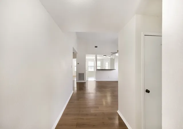 4th image of 10217 Leatherwood Dr, Fort Worth, TX 76108 | MLS# 21358379