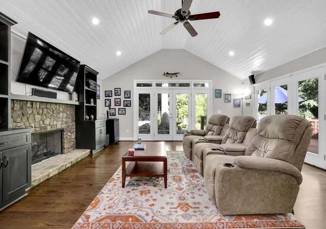 Photo 1 of Sale Pending at 4805 Thornwood Dr Northwest Dr Nw, Acworth, GA 30102 | MLS# 7827544 | Listing updated on 2026-10-24