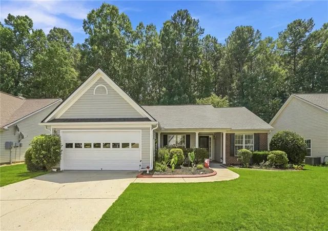 Photo 1 of Sale Pending at 3319 Mcever Park Cir, Acworth, GA 30101 | MLS# 7826715 | Listing updated on 2026-10-29