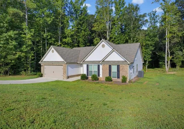 Photo 2 of Single family home for sale at 2320 Spring Brook Dr, Monroe, GA 30655 | MLS# 7824869 | Listing updated on 2026-09-14