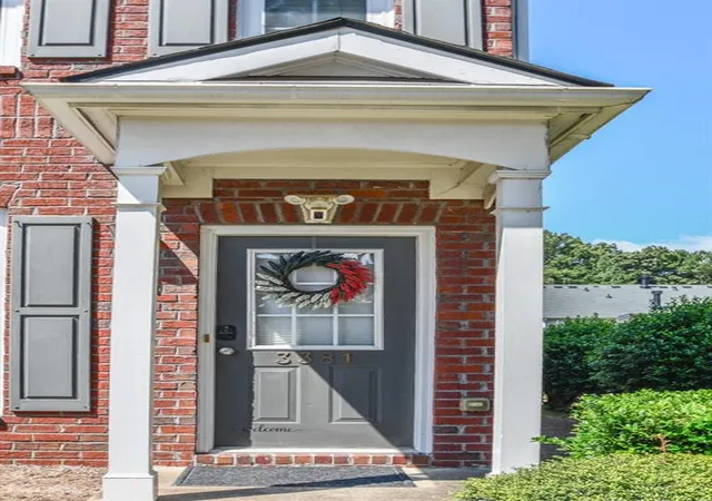 Photo 3 of Sale Pending at 3381 Hidden Cvs Cir, Peachtree Corners, GA 30092 | MLS# 7824337 | Listing updated on 2026-09-17