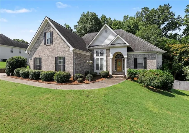 Photo 3 of Single family home for sale at 1264 Harvest Ln, Hoschton, GA 30548 | MLS# 7825438 | Listing updated on 2026-10-29