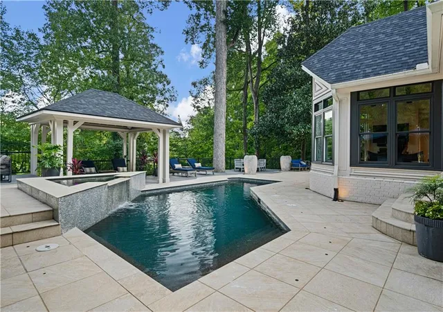 Photo 3 of Single family home for sale at 1466 Peachtree Battle Ave Nw, Atlanta, GA 30327 | MLS# 7826525 | Listing updated on 2026-08-25