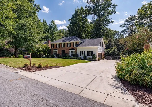 Photo 2 of Sale Pending at 288 Millbrook Farm Rd, Marietta, GA 30068 | MLS# 7824675 | Listing updated on 2026-09-09