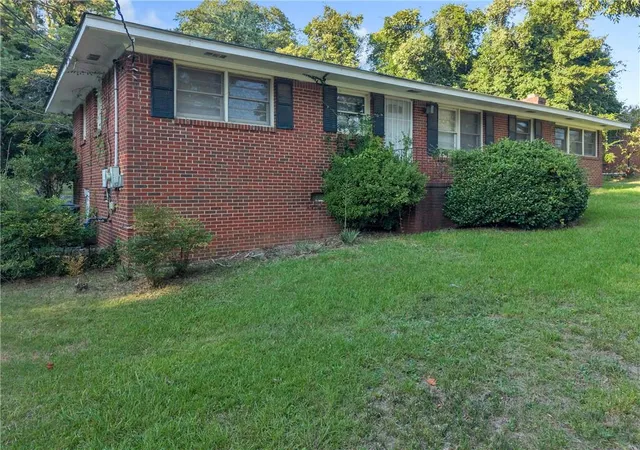 Photo 3 of Single family home for sale at 506 Pineridge Dr, Forest Park, GA 30297 | MLS# 7827915 | Listing updated on 2026-10-03