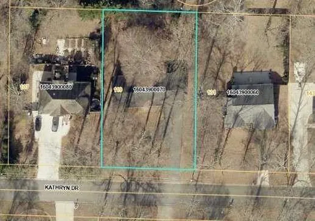 Photo 2 of Single family home for sale at 1035 Worley Dr, Marietta, GA 30066 | MLS# 7827230 | Listing updated on 2026-09-03