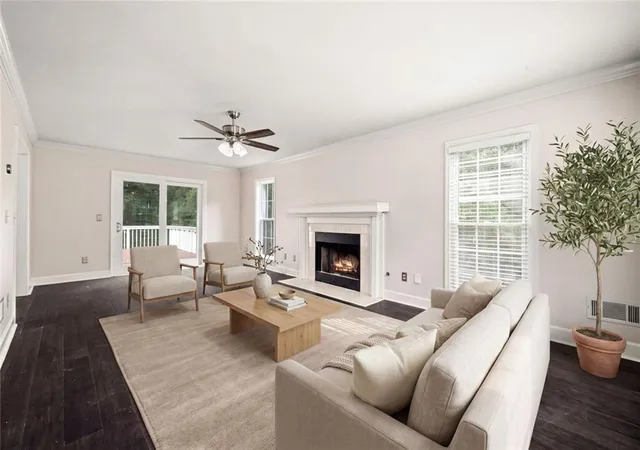 Photo 4 of Sale Pending at 325 Farm Trak, Roswell, GA 30075 | MLS# 7826991 | Listing updated on 2026-09-07