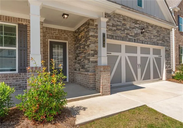 Photo 2 of Single family home for sale at 7332 Rocklin Ln, Flowery Branch, GA 30542 | MLS# 7827136 | Listing updated on 2026-09-20