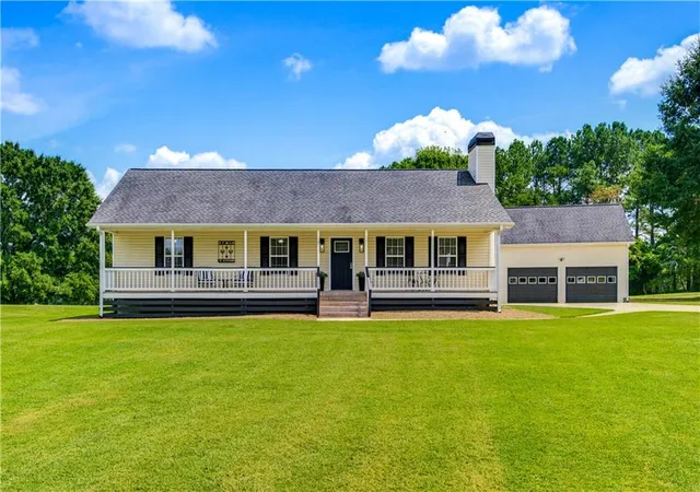 Photo 1 of Single family home for sale at 15 Davis Rd, Jefferson, GA 30549 | MLS# 7826208 | Listing updated on 2026-08-28