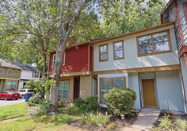 Photo 3 of Townhouse for sale at 3620 Cobble Ml Ln, Clarkston, GA 30021 | MLS# 7824490 | Listing updated on 2026-08-30