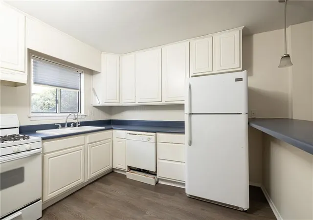 Photo 3 of Condo for sale at 346 Carpenter Dr #88, Sandy Springs, GA 30328 | MLS# 7826419 | Listing updated on 2026-08-27