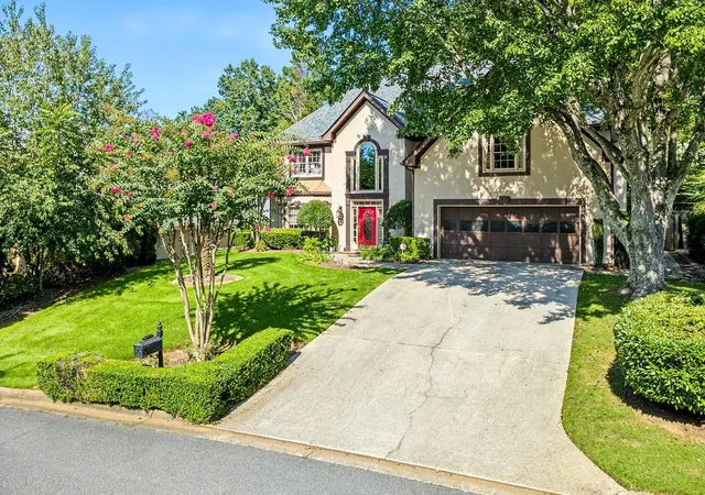 Photo 2 of Single family home for sale at 4920 Haydens Walk Dr, Johns Creek, GA 30022 | MLS# 7827300 | Listing updated on 2026-08-30