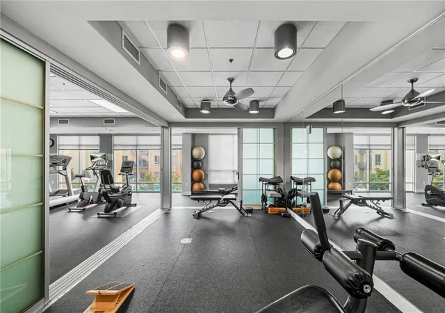 Listing Photo 2 - Condo for sale in building located at 711 Cosmopolitan Dr, Atlanta, GA 30324 - Unit #622