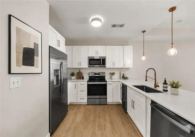 Photo 2 of Condo for sale at 711 Cosmopolitan Dr #622, Atlanta, GA 30324 | MLS# 7828307 | Listing updated on 2026-09-08