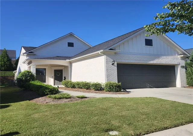 Photo 1 of Single family home for sale at 5639 Maple Bluff Wy, Hoschton, GA 30548 | MLS# 7826728 | Listing updated on 2026-08-31