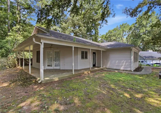 Photo 3 of Sale Pending at 1411 Windy Hill Ct Se, Conyers, GA 30013 | MLS# 7827501 | Listing updated on 2026-09-27