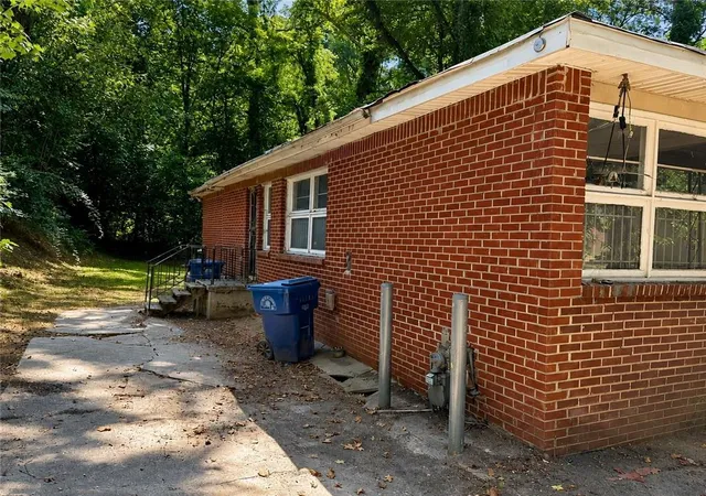 Photo 2 of Single family home for sale at 223 Childs Dr Nw, Atlanta, GA 30314 | MLS# 7827795 | Listing updated on 2026-09-14