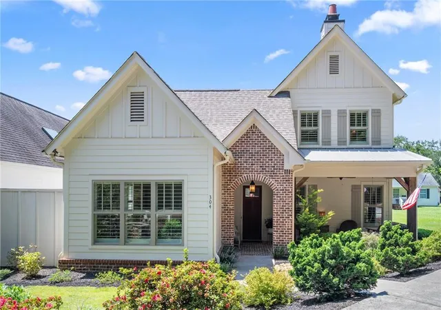 Photo 1 of Single family home for sale at 304 Woodstock Seven Dr, Woodstock, GA 30188 | MLS# 7825248 | Listing updated on 2026-08-31