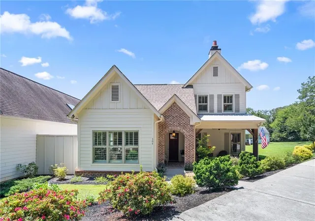 Photo 2 of Single family home for sale at 304 Woodstock Seven Dr, Woodstock, GA 30188 | MLS# 7825248 | Listing updated on 2026-08-31