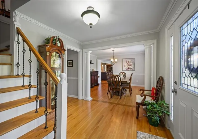 Photo 4 of Sale Pending at 961 Mountain Brook Ln Nw, Marietta, GA 30064 | MLS# 7827357 | Listing updated on 2026-09-12