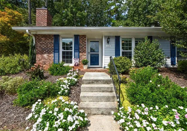 Townhouse for sale at 1119 Moorestown Cir, Decatur, GA 30033 | MLS# 7821090