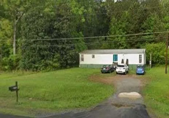 Photo 2 of Single family home for sale at 4744 Cedartown Hwy, Lindale, GA 30147 | MLS# 7827227 | Listing updated on 2026-09-03