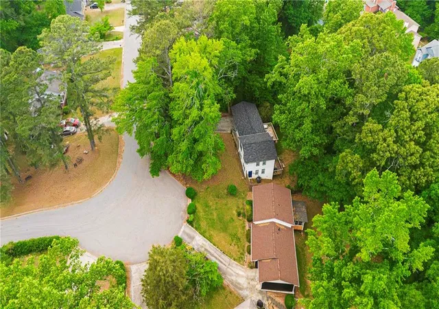 Photo 3 of Single family home for sale at 1953 Copperfield Cir, Decatur, GA 30035 | MLS# 7828184 | Listing updated on 2026-09-10